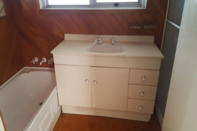 Photo of property in 85 Glengarry Road, Glen Eden, Auckland, 0602