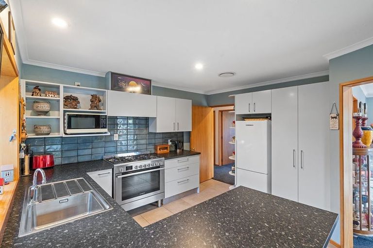 Photo of property in 15 Arkwright Place, Halswell, Christchurch, 8025