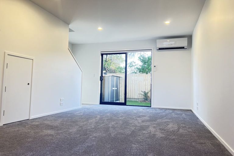Photo of property in 26 Cessna Crescent, Mangere, Auckland, 2022