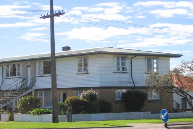 Photo of property in 100 Fraser Street, Tauranga South, Tauranga, 3112