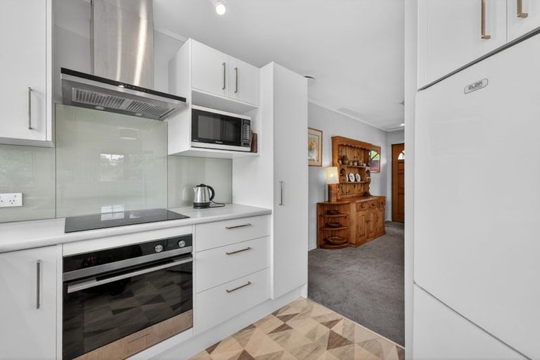 Photo of property in 51a Glendale Road, Glen Eden, Auckland, 0602