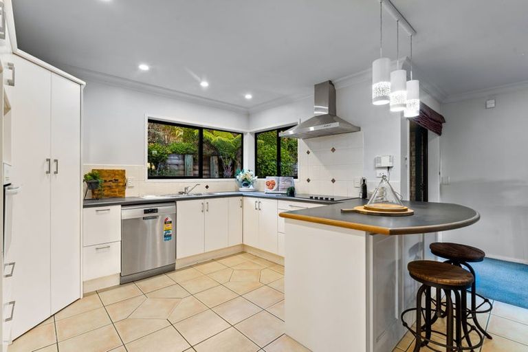 Photo of property in 13 Tanah Merah Drive, Papakura, 2110