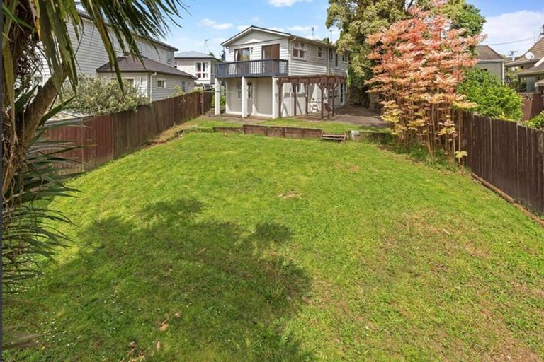 Photo of property in 28 Angelo Avenue, Howick, Auckland, 2014