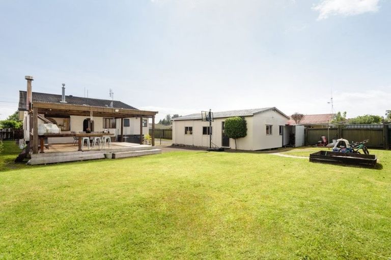 Photo of property in 15 Pemberton Crescent, Greerton, Tauranga, 3112