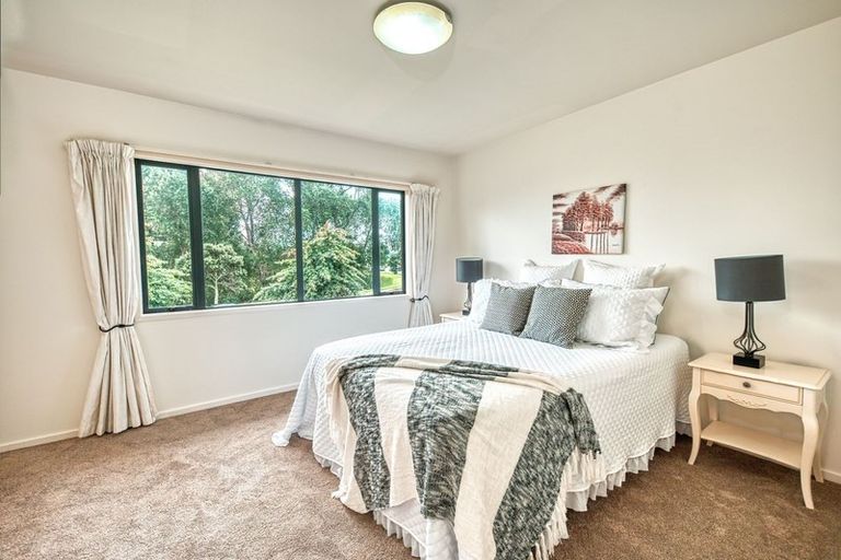 Photo of property in 88/2 Armoy Drive, East Tamaki, Auckland, 2016