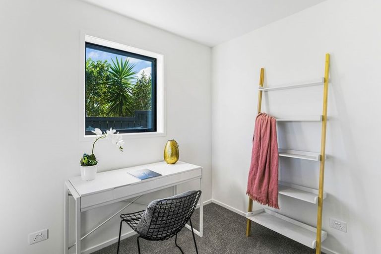 Photo of property in 19b Bradbury Road, Botany Downs, Auckland, 2010