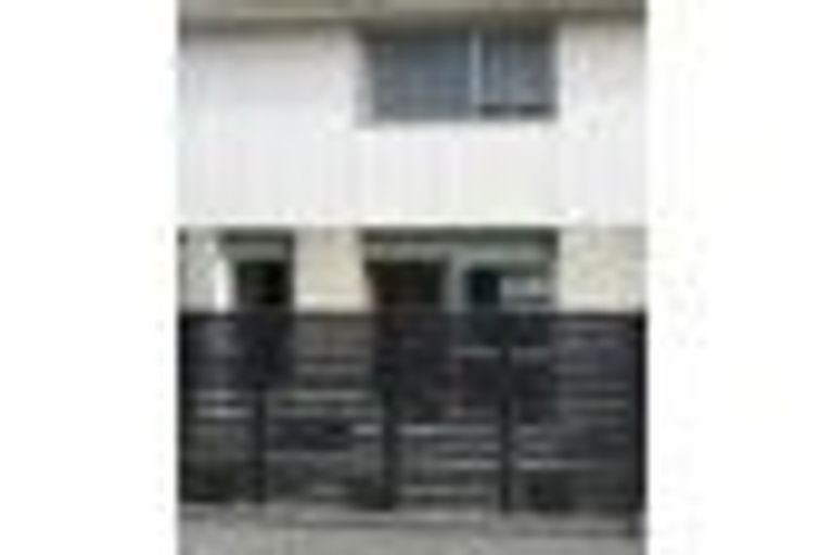 Photo of property in 2/14 Church Square, Addington, Christchurch, 8024