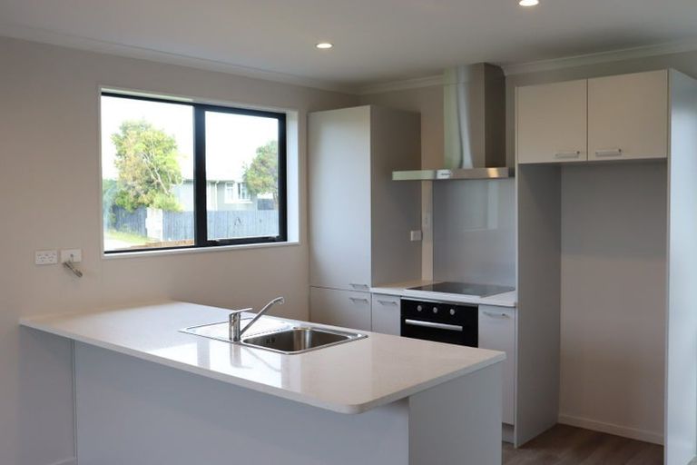 Photo of property in 9 Forbury Place, Mangere, Auckland, 2022