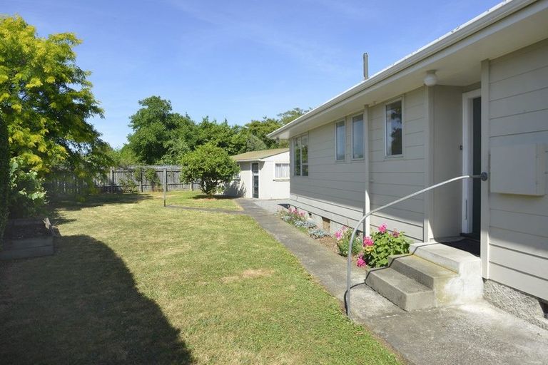 Photo of property in 23 Fisher Place, Carterton, 5713