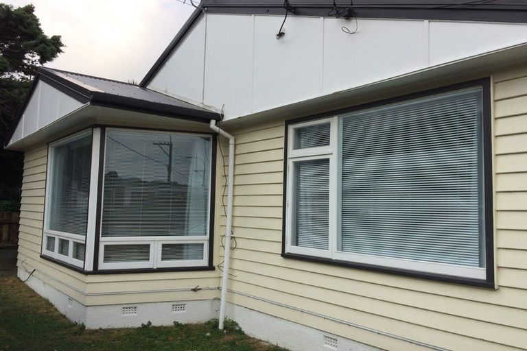 Photo of property in 49 The Parade, Island Bay, Wellington, 6023