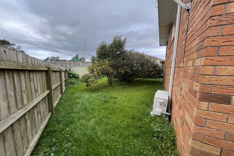 Photo of property in 19a Marewa Street, Te Atatu South, Auckland, 0610