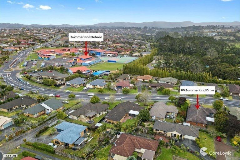 Photo of property in 89 Summerland Drive, Henderson, Auckland, 0612