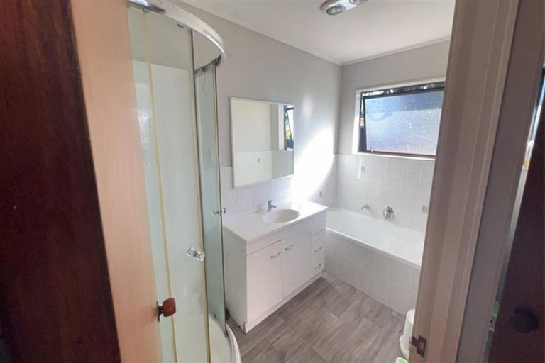 Photo of property in 2/44 Willis Road, Papakura, 2110