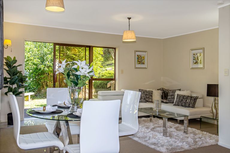 Photo of property in 2/36 Greendale Spur, Glenfield, Auckland, 0629