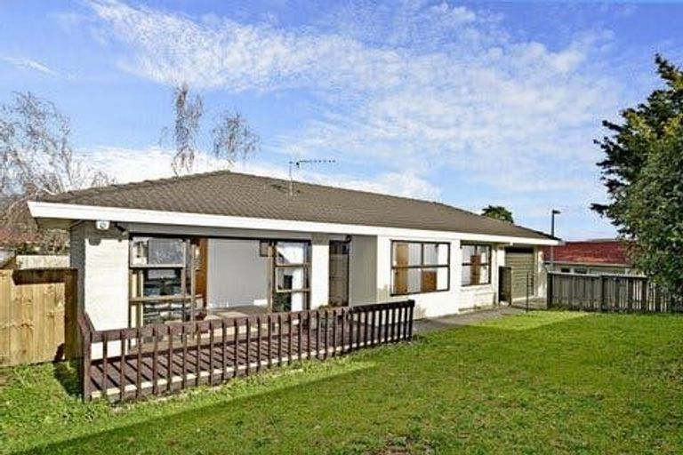 Photo of property in 2/39 Alfriston Road, Manurewa East, Auckland, 2102