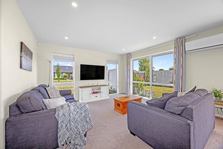 Photo of property in 112 Caulfield Avenue, Halswell, Christchurch, 8025