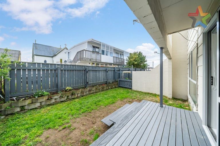 Photo of property in 4/74 Freyberg Street, Lyall Bay, Wellington, 6022