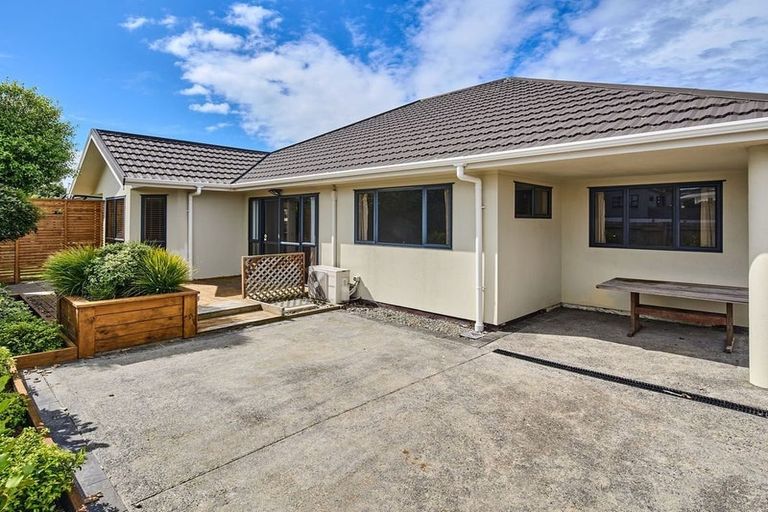 Photo of property in 59 Kapiti Crescent, Titahi Bay, Porirua, 5022