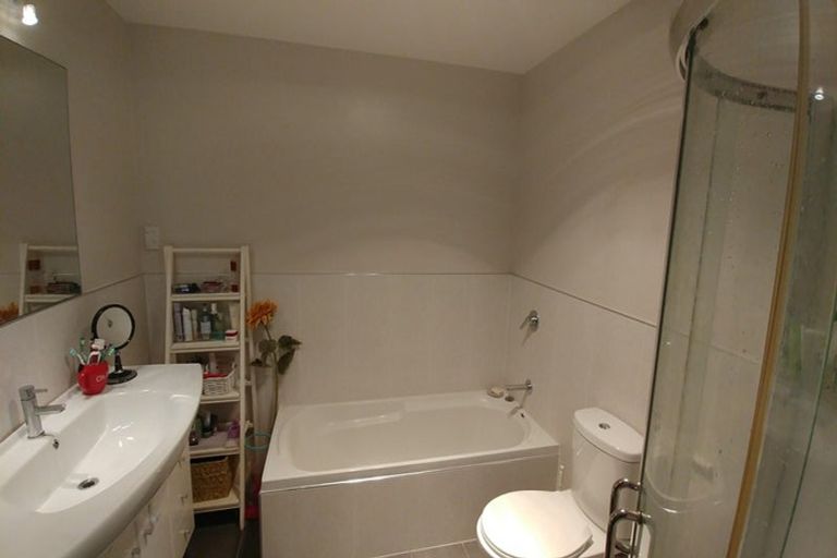 Photo of property in 630a East Coast Road, Pinehill, Auckland, 0630