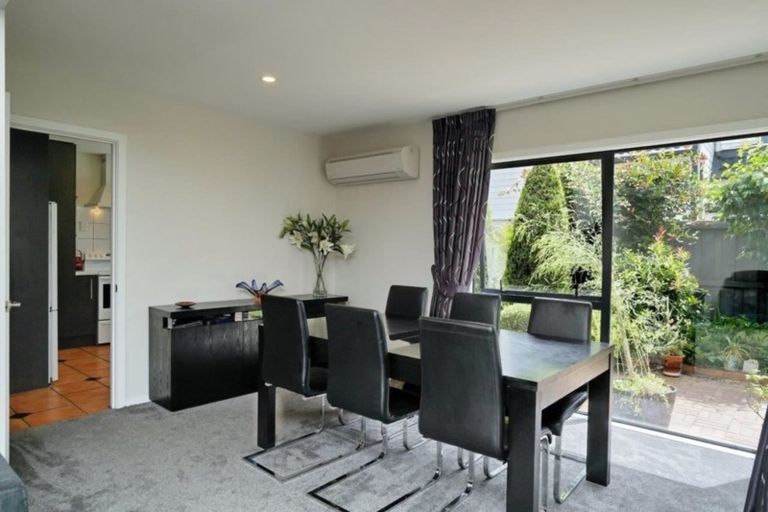 Photo of property in 76a Memorial Avenue, Ilam, Christchurch, 8053