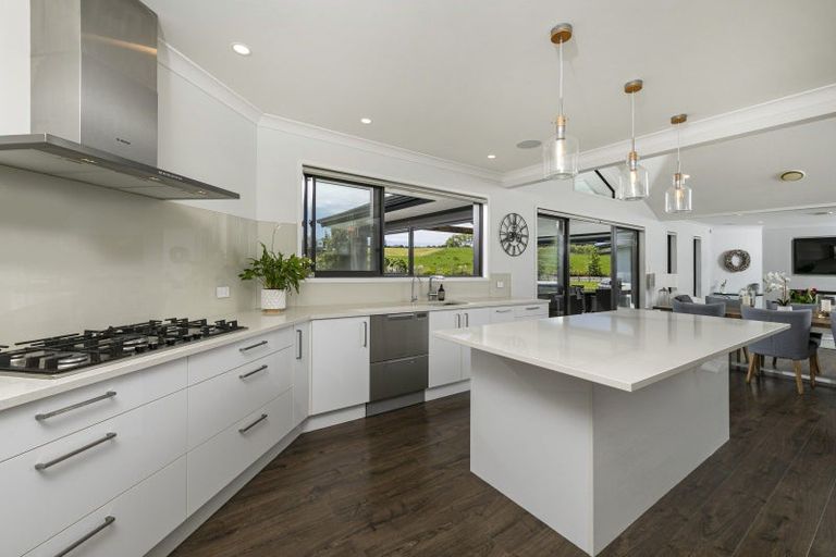 Photo of property in 13 Oak Valley Road, Dairy Flat, Albany, 0792