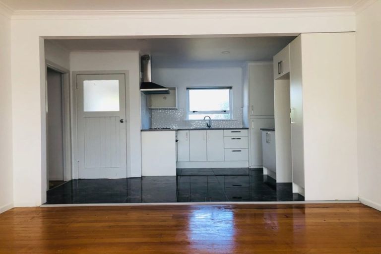 Photo of property in 27 Cameron Street, Papakura, 2110