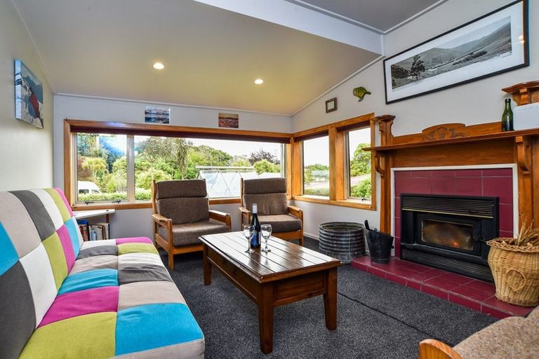 Photo of property in 3 Bacon Street, Broad Bay, Dunedin, 9014
