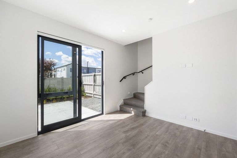 Photo of property in 11 Noel Hayden Street, Takanini, 2112