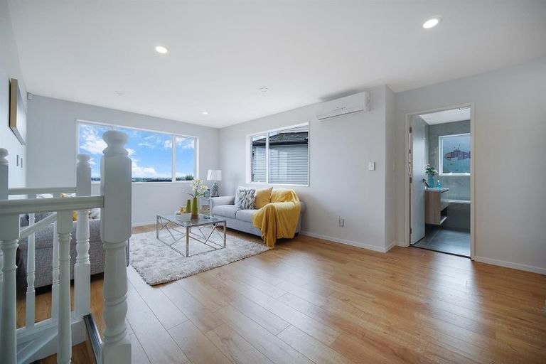 Photo of property in 116 Keri Vista Rise, Papakura, 2110