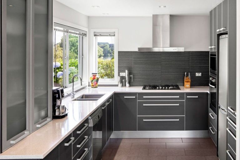 Photo of property in 2b Jellicoe Drive, Hamilton East, Hamilton, 3216