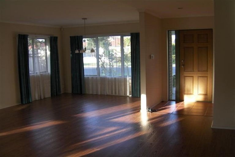 Photo of property in 79 Armoy Drive, East Tamaki, Auckland, 2016