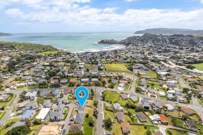 Photo of property in 6 Piko Street, Titahi Bay, Porirua, 5022