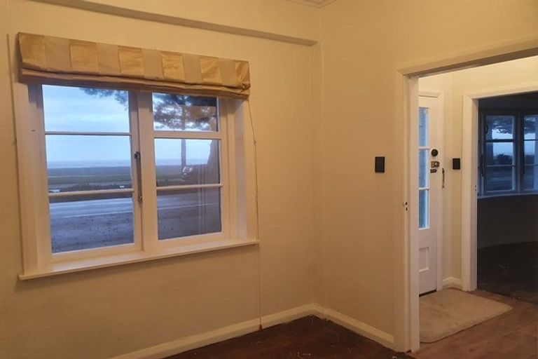 Photo of property in 4/541 Marine Parade, Napier South, Napier, 4110