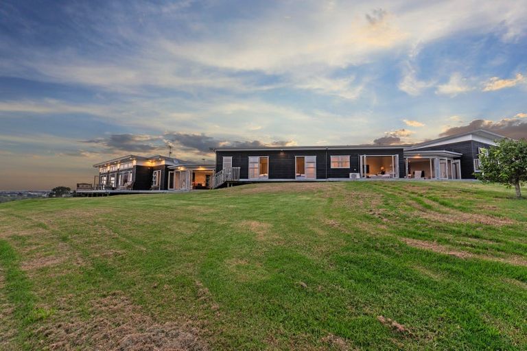 Photo of property in 51 Edward Jonkers Drive, Riverhead, Albany, 0793