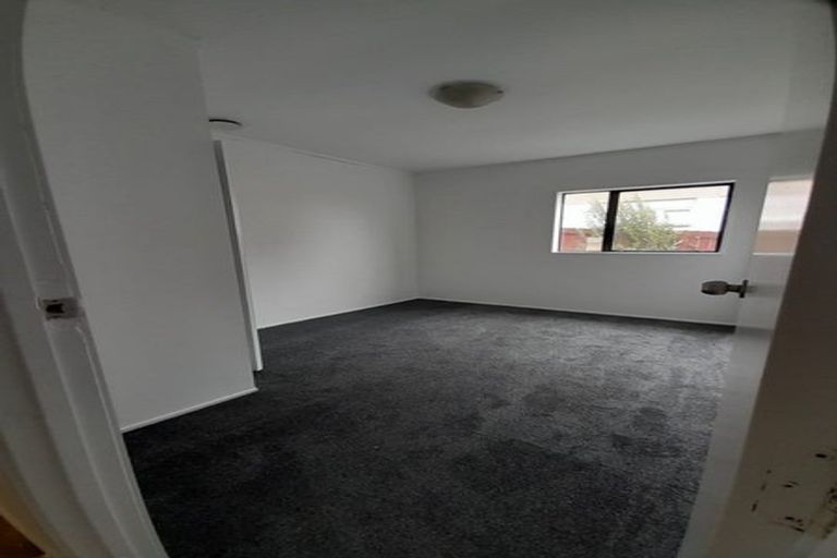 Photo of property in 30 Royal Road, Massey, Auckland, 0614