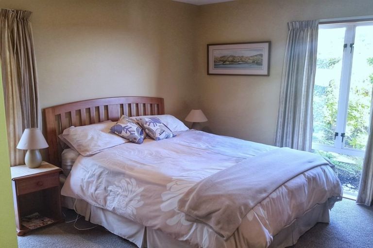 Photo of property in 33 Lookaway Place, Huntsbury, Christchurch, 8022