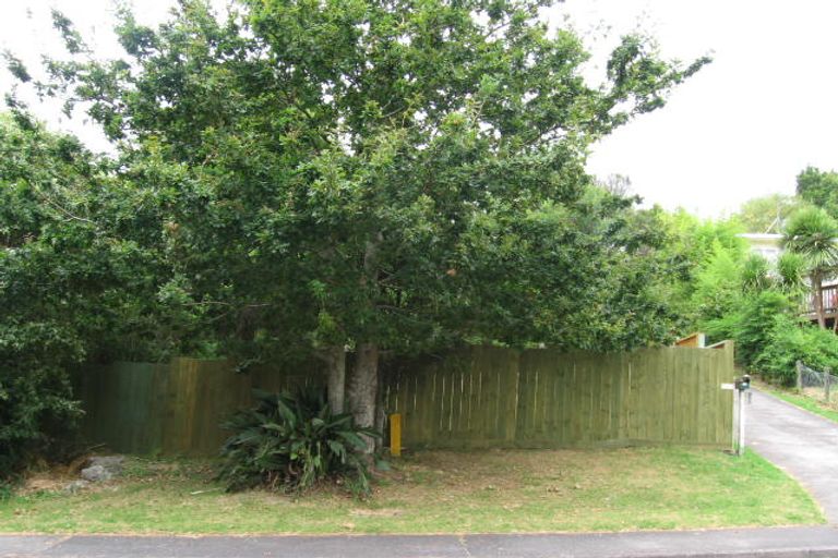 Photo of property in 43 Lanigan Street, Birkdale, Auckland, 0626