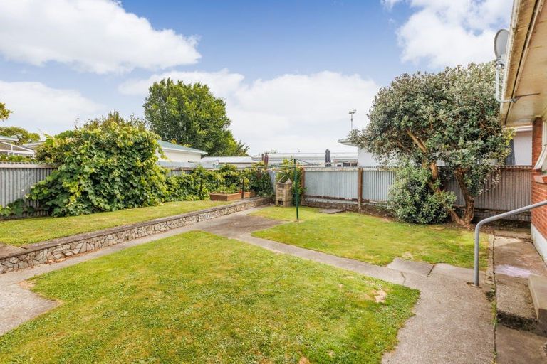 Photo of property in 84 Brightwater Terrace, Terrace End, Palmerston North, 4410