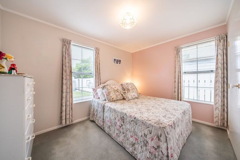 Photo of property in 9 Shaftesbury Grove, Stokes Valley, Lower Hutt, 5019