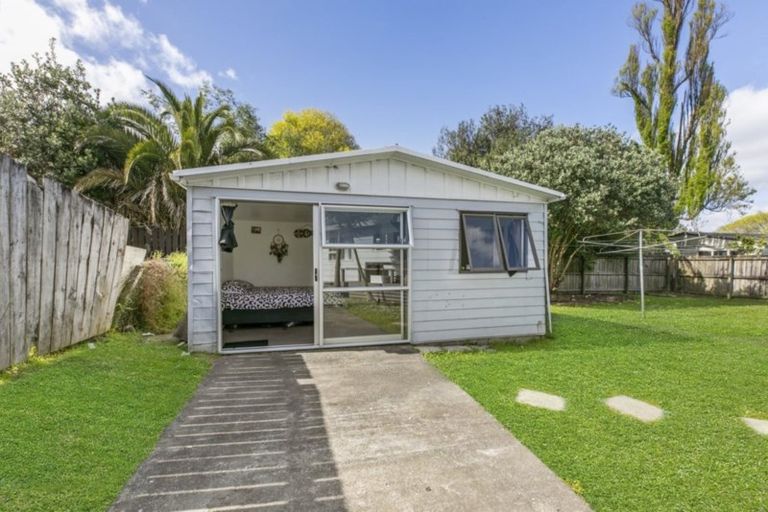 Photo of property in 4 Chantal Place, Red Hill, Papakura, 2110