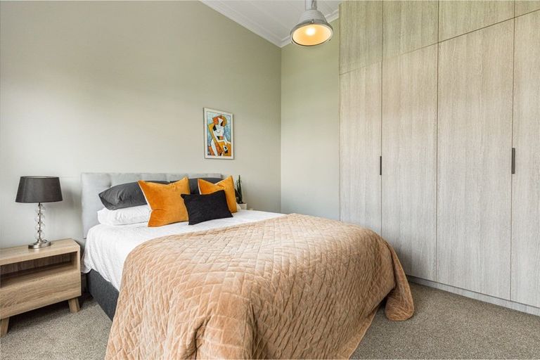Photo of property in 100 Calliope Road, Stanley Point, Auckland, 0624