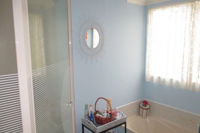 Photo of property in 76 Splitt Avenue, Glenview, Hamilton, 3206