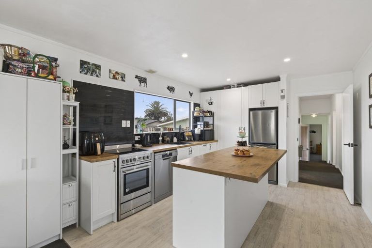 Photo of property in 58 Mould Street, Waitara, 4320