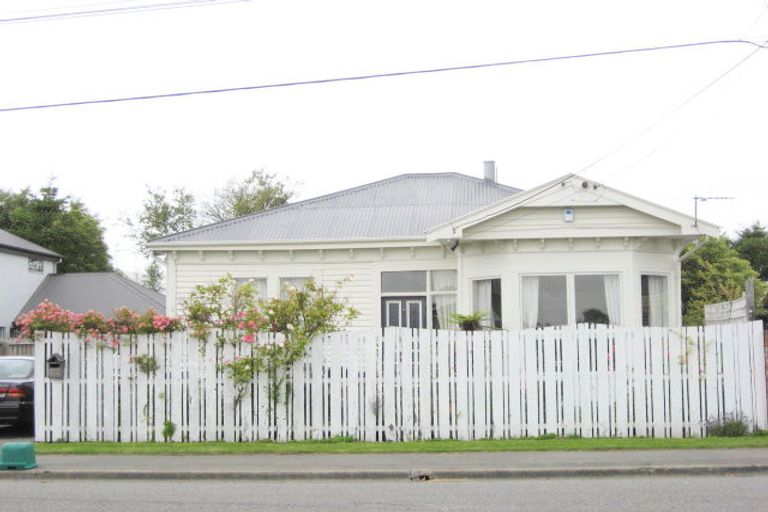 Photo of property in 92 Packe Street, Edgeware, Christchurch, 8013
