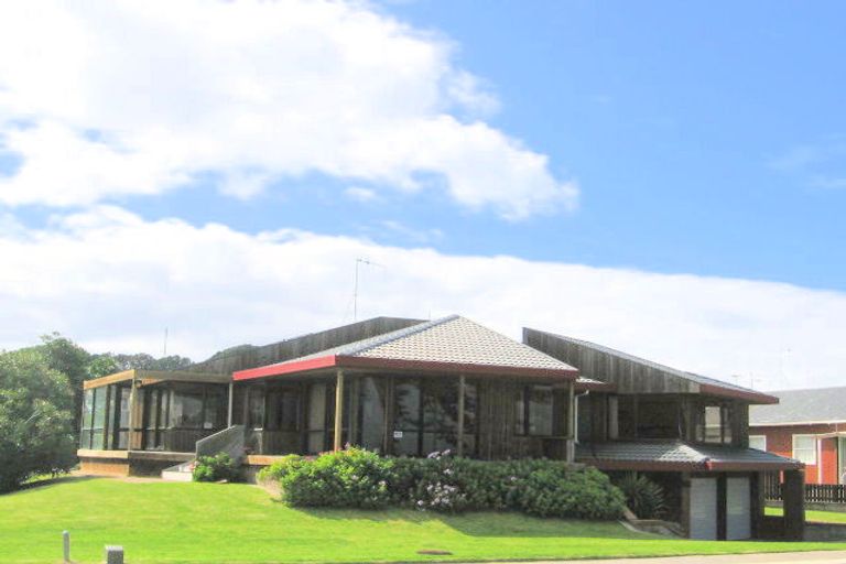 Photo of property in 19 The Mall, Mount Maunganui, 3116