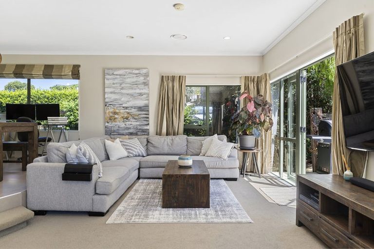 Photo of property in 21 Castaway Place, Gulf Harbour, Whangaparaoa, 0930