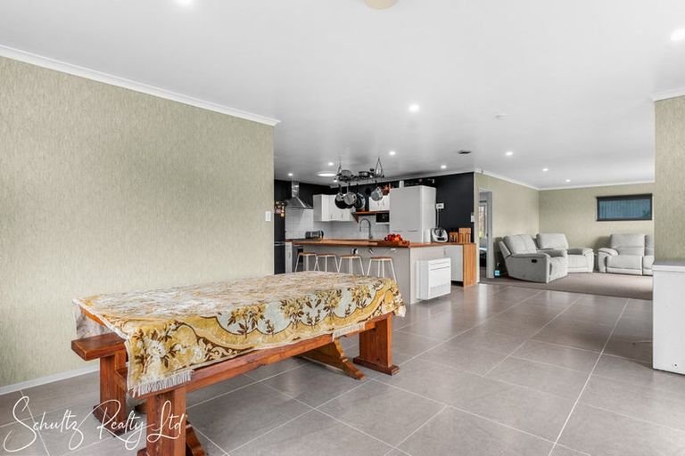 Photo of property in 30 Settlement Road, Kaiwaka, 0573