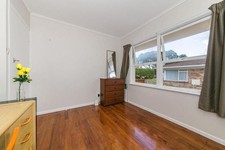 Photo of property in 1/361 East Coast Road, Mairangi Bay, Auckland, 0630