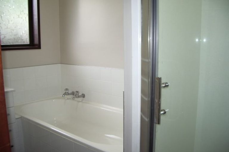 Photo of property in 1/204 Grimseys Road, Redwood, Christchurch, 8051