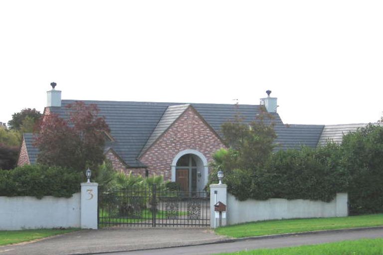 Photo of property in 3 Burgundy Park Avenue, Henderson, Auckland, 0612